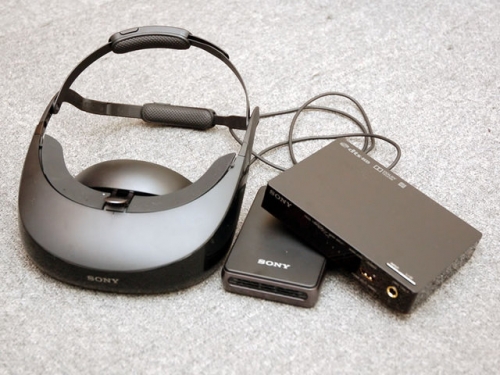 Sony HMZ-T3:  