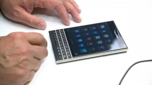 В Глобалната мрежа се появиха техническите характеристики на смартфона BlackBerry Passport