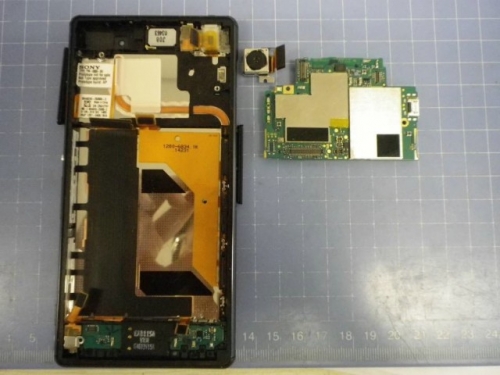 Снимки на разглобения Sony Xperia Z3 преди анонса