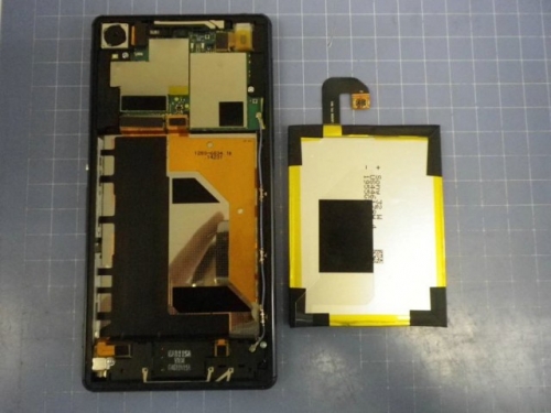 Снимки на разглобения Sony Xperia Z3 преди анонса
