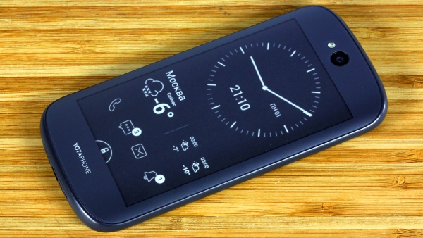 Forbes: YotaPhone 2 – революция на пазара на смартфоните