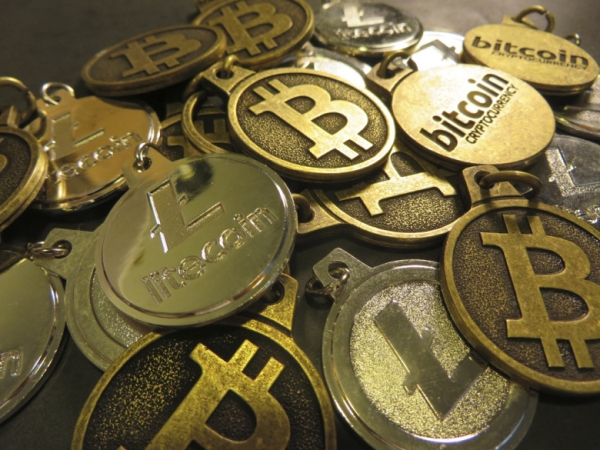 Биткойн портфейлът Coinbase се сдоби с iOS приложение