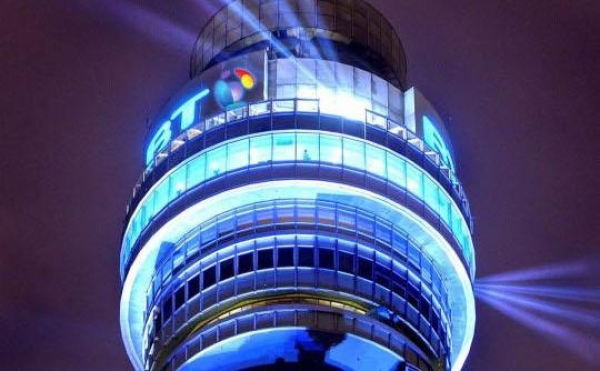 BT ще закупи оператора EE за 12.5 млрд. лири