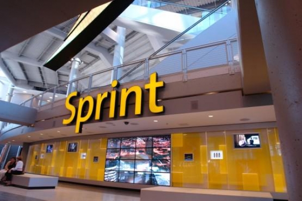 Американският оператор Sprint може да плати 105 милиона долара за надписани сметки на абонати