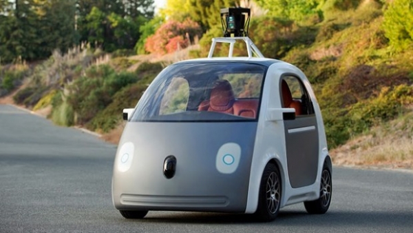 Google търси партньори сред автомобилните производители за самоуправляващите се коли