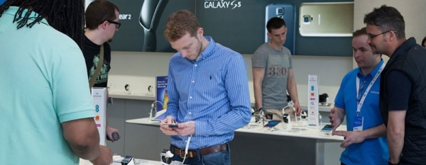 Samsung затваря най-големият си магазин за смартфони в Лондон