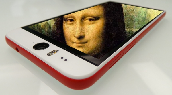 „Селфифонът“ HTC A52 ще бъде показан на CES 2015