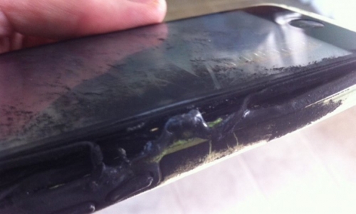 iPhone 5c изгоря в джоба на ученик