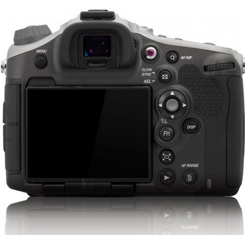 Hasselblad представи на пазара елитния фотоапарат Hasselblad HV