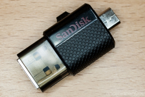 SanDisk представиха двойна USB памет