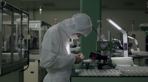 Видео ни разхожда из фабриката за обективи на Sigma