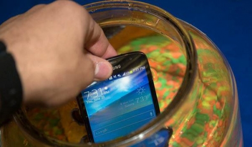 Samsung ще произвежда непроницаем за вода вариант на смартфона Samsung Galaxy S5