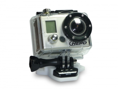 GoPro оцелява след падане от самолет
