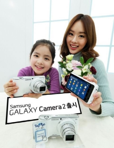 В Южна Корея започнаха продажбите на цифровия фотоапарат Galaxy Camera 2