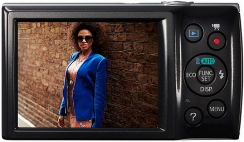 Canon започва продажбите на компактния фотоапарат за начинаещи IXUS 145