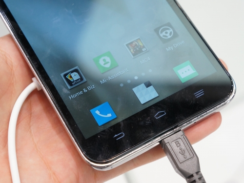 MWC 2014: ZTE демонстрира флагмана Grand SII