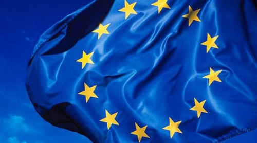 Отпадането на роуминга блокирано в Европейския парламент