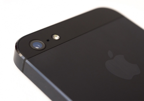 Apple работи върху система за оптична стабилизация в iPhone
