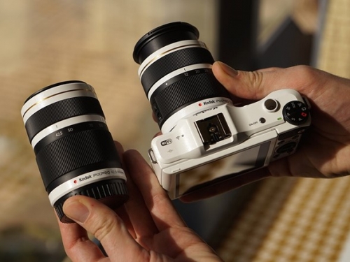 JK Imaging представиха Микро 4/3 фотоапарат и три обектива