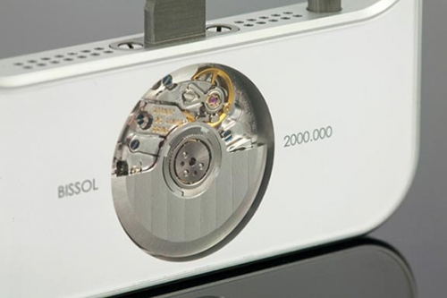 Швейцарската Bissol анонсира механичния часовник Calibre 2000 за iPhone 5s