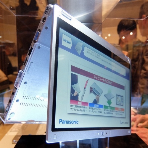 Panasonic представи трансформъра CF-MX3