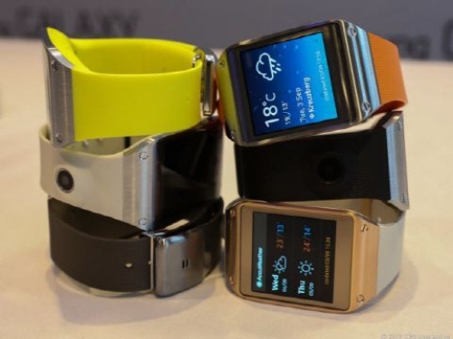 Часовникът Samsung Galaxy Gear 2 ще получи гъвкав AMOLED-екран