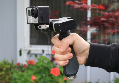 Hando: роботизиран стабилизатор за камерите на iPhone и GoPro