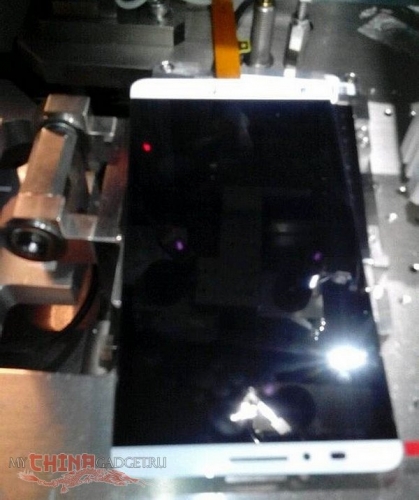 Появиха се „живи“ снимки на Huawei Ascend D3