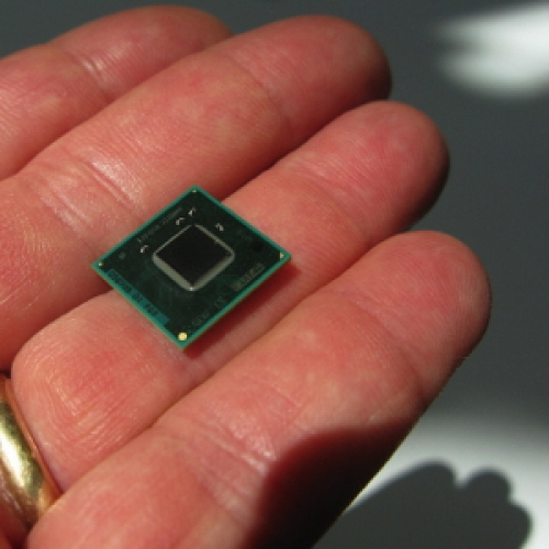 SoC-чиповете Intel Dublin Bay за носими устройства ще заменят моделите от серията Quark през 2015 година