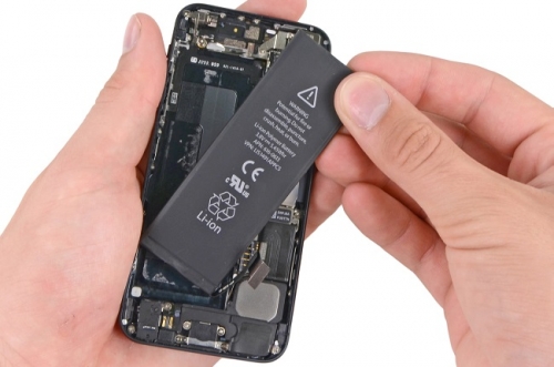 След екрана в iPhone 6 ще бъде увеличен и капацитета на батерията