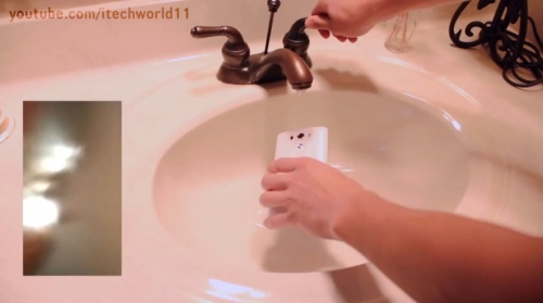 LG G3 се оказа водозащитен смартфон (видео)