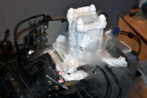 Французинът Wizerty на челна позиция в дисциплината Cinebench R15