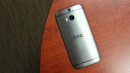 HTC подмени изгорелия Samsung GALAXY S4 на потребител с One (M8)