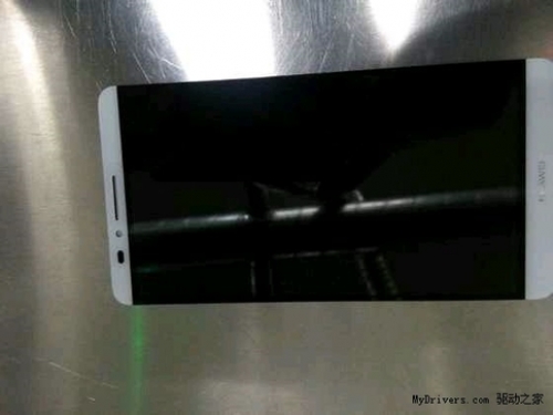 Huawei Ascend D3 ще бъде представен есента като част от серията Mate