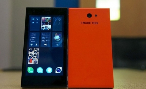 Смартфонът Jolla поевтиня и сега струва €350