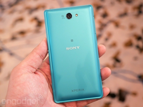 Sony представи Xperia Z2a