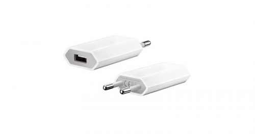 Apple изтеглят европейски USB адаптери заради прегряване