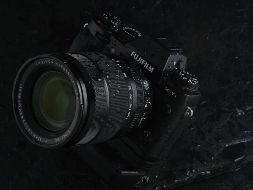 Fujifilm пуснаха водоустойчив вариообектив за безогледалния модел X-T1