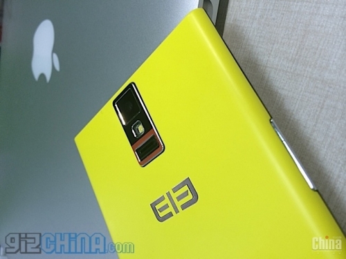 Elephone P2000: евтин смартфон със скенер за пръстови отпечатъци