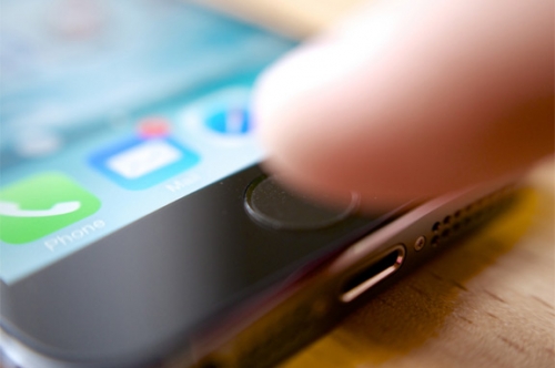 Apple започна производството на усъвършенствани скенери Touch ID за новите iPhone и iPad