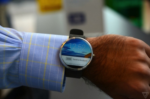 Moto 360: фотосесия на най-красивия смарт-часовник