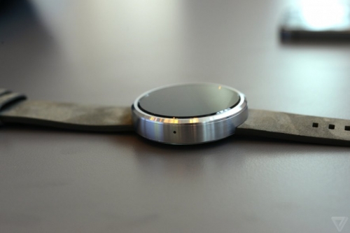 Moto 360: фотосесия на най-красивия смарт-часовник