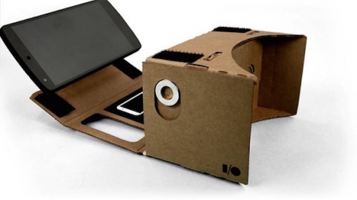 Cardboard – високотехнологичен хумор от Google