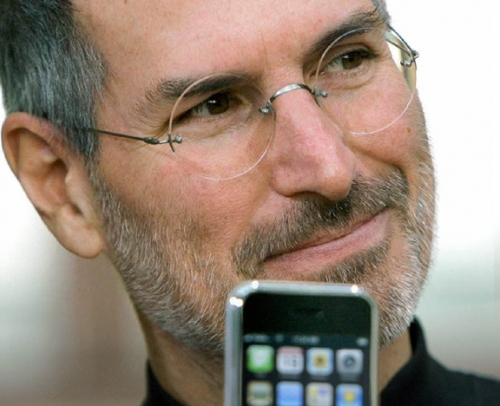 iPhone навърши 7 години