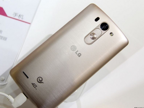 Мини-флагманът на LG получи 5-инчов дисплей