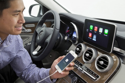Mercedes-Benz представи новия Apple CarPlay интерфейс в своите автомобили от C клас