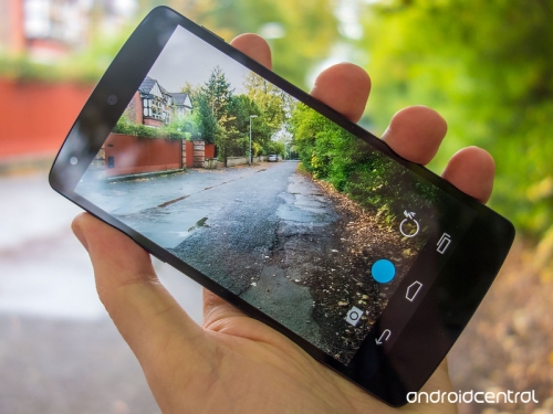 Камерата на Nexus 5 карала процесора му да прегрява