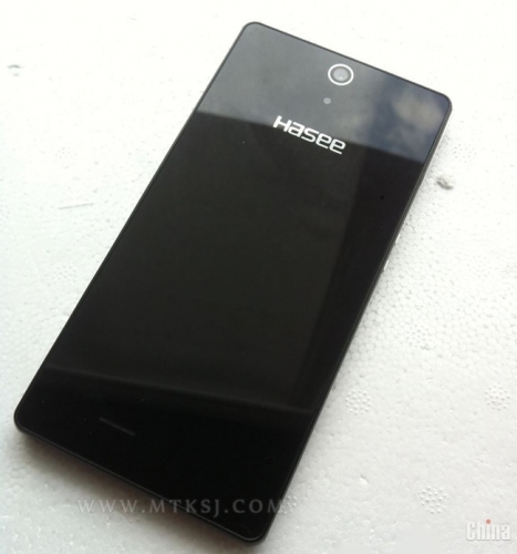 Hasee X50: смартфон със стъклен корпус