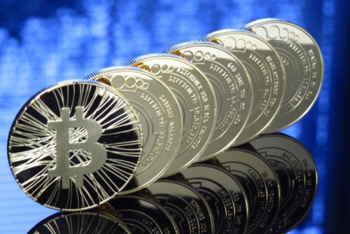Финансисти отново предупреждават за рисковете при използването на Bitcoin
