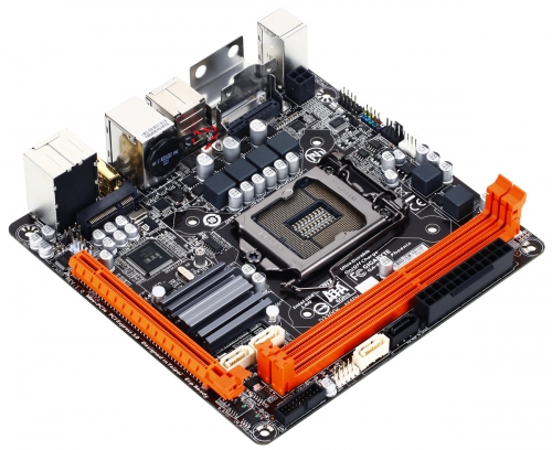 Подготвя се пускането на Intel Haswell-базираната дънна платка Gigabyte B85N-Phoenix